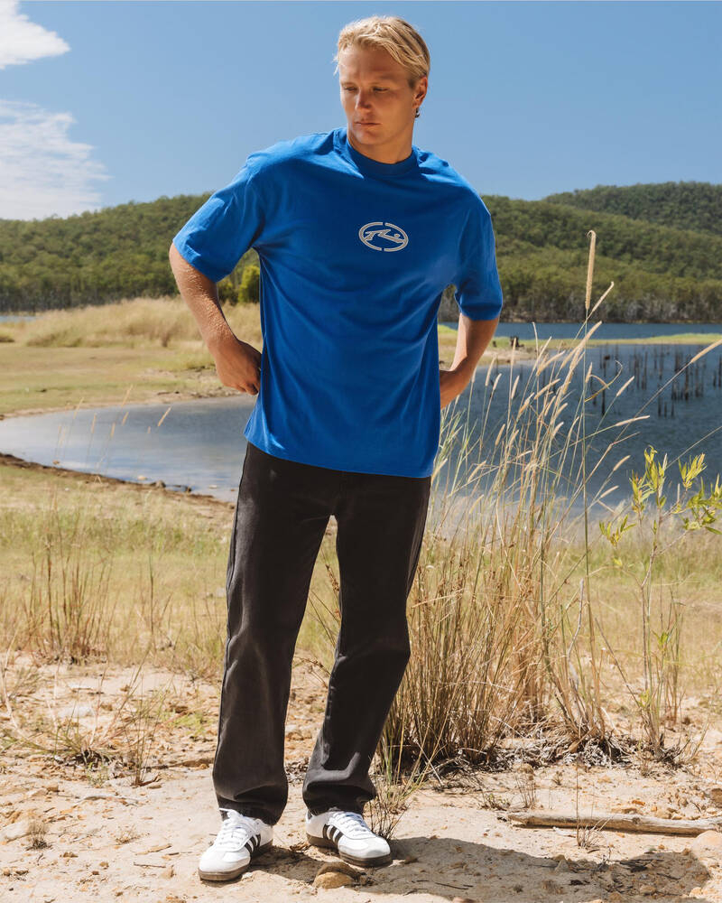 Retro Oval Techwear Font Surf  - Streetwear Brand Font recension och pris